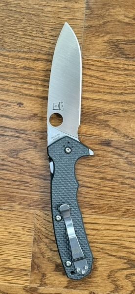 Nóż składany Spyderco Amalgam Carbon Fiber / G-10 Plain (C234CFP)