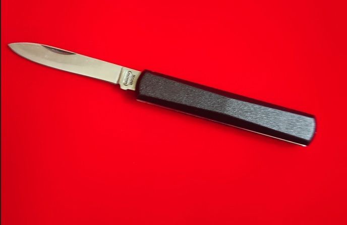 Nóż składany Mikov Stovka Black (209-NH-1)