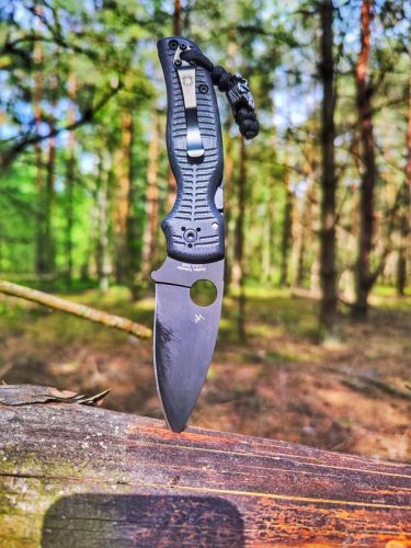 Nóż składany Spyderco Shaman SALT Black G10, Black DLC MagnaCut by Sal Glesser (C229GMCBKP)
