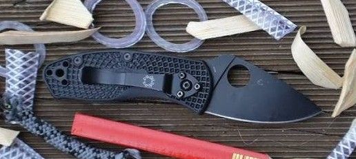 Nóż składany Spyderco Ambitious Black FRN, Black Blade 8Cr13MoV (C148PBBK)