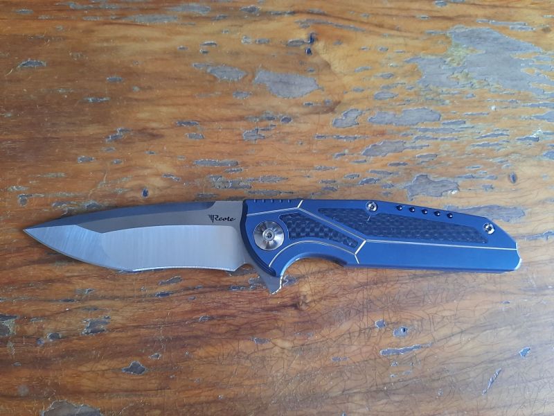 Nóż składany Reate K-4 Blue Titanium / Carbon Fiber, Satin RWL34