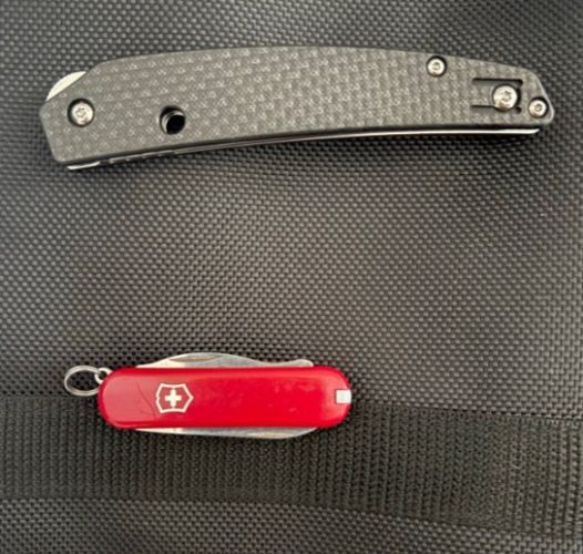 Nóż składany Spyderco Ikuchi Carbon Fiber / G-10 Laminate Plain (C242CFP)