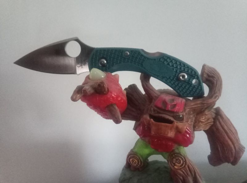 Nóż składany Spyderco Dragonfly 2 Lightweight Blue FRN, Satin K390 by Sal Glesser (C28FP2K390)