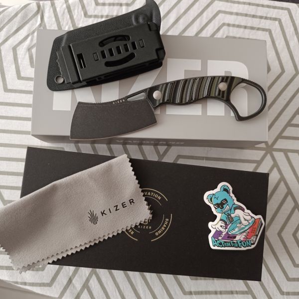 Nóż Kizer Little Rhino Olive Green-Black G10, Black D2 by Giedymin Kapuscinski (1065A3)