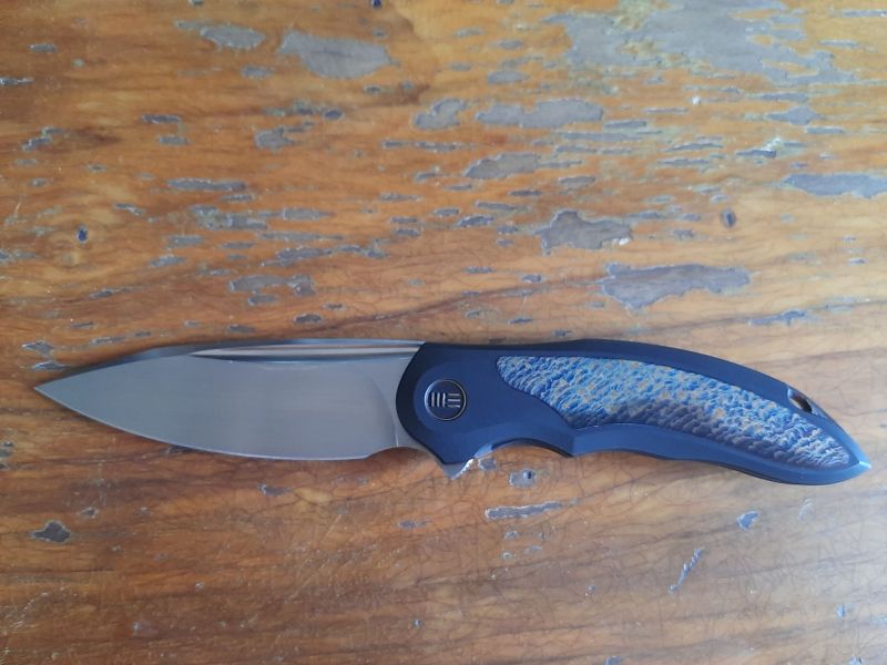 Nóż składany WE Knife Makani LE No 148/300 Black Titanium / Flamed Titanium Inlay, Hand Rubbed Satin CPM 20CV by Anton Tkachenko (WE21048B- 3)