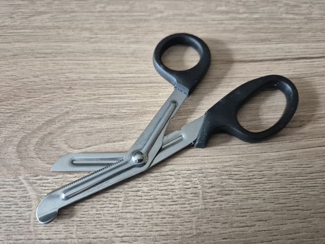 Nożyczki ratownicze Martinez Albanoix First Aid Scissors, Black (15090)