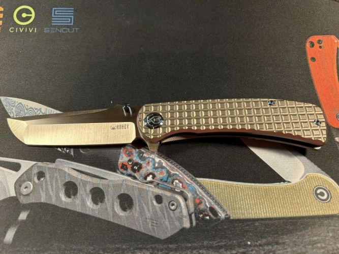 Nóż składany Kubey Interflow Gray Frag Titanium, Satin M390 by James Lowe (KB294A)