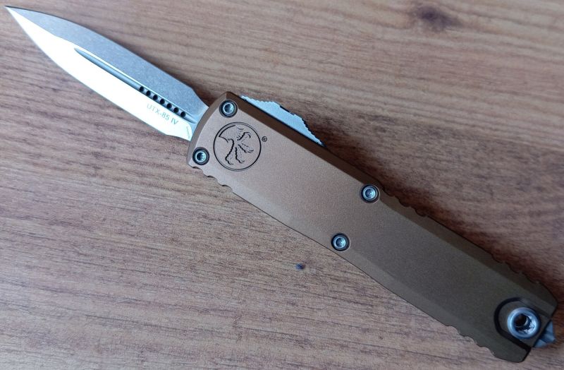 Nóż automatyczny OTF Microtech UTX-85 Gen IV D/E Tan Aluminium, Stonewashed M390MK by Tony Marfione (12324-10TA)