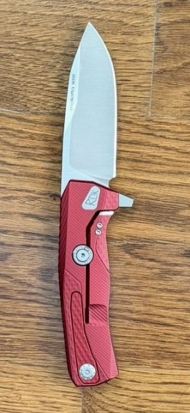 Nóż składany LionSteel ROK Red Aluminium, Satin M390 by Molletta (ROK A RS)