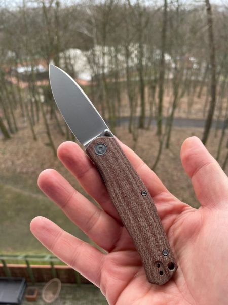 Nóż składany Civivi Sokoke Brown Linen Micarta, Silver Bead Blasted 14C28N by Ray Laconico (C22007-3)