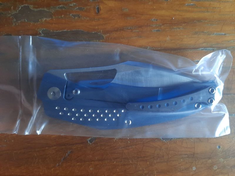 Nóż Reate Baby Machine Blue Titanium, Satin RWL 34 by Tashi Bharucha (Baby Machine BL)