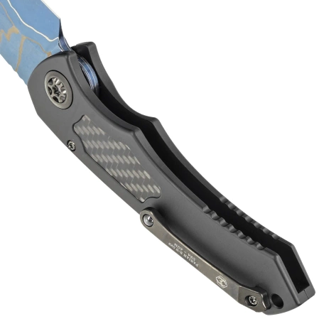 Nóż automatyczny Heretic Pariah-A Custom DLC Aluminium / Carbon Fiber Inlays, Blued Baker Forge AuroraMai Damascus by Tony Marfione Jr.