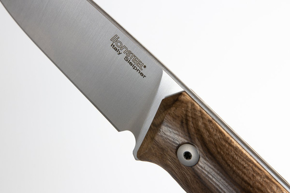 LionSteel Bushcraft Walnut / Fixed Satin Blade (B35 WN)