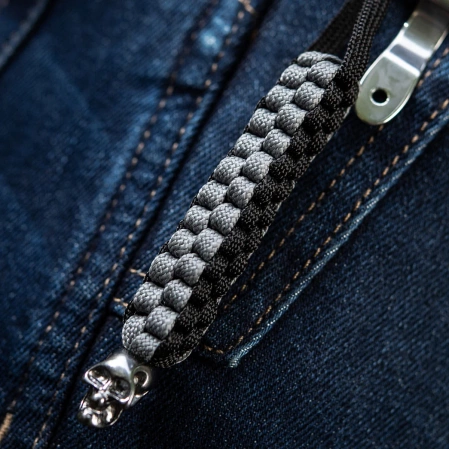 Przywieszka do noża M-Tac Cuboid Skull Black/Grey paracord (TMLCS-BKGR)