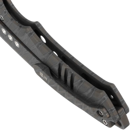 Nóż WE Knife Nexusia LE No ???/150 Tiger Stripe Titanium, Hand Satin CPM 20CV (WE22044-3)