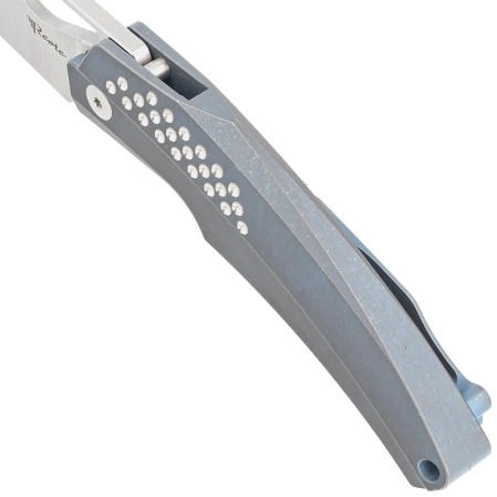 Nóż Reate Baby Machine Blue Titanium, Satin RWL 34 by Tashi Bharucha (Baby Machine BL)